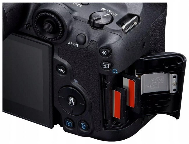 Canon EOS R7 + RF-S 18-150mm F3.5-6.3 IS STM Kolor czarny