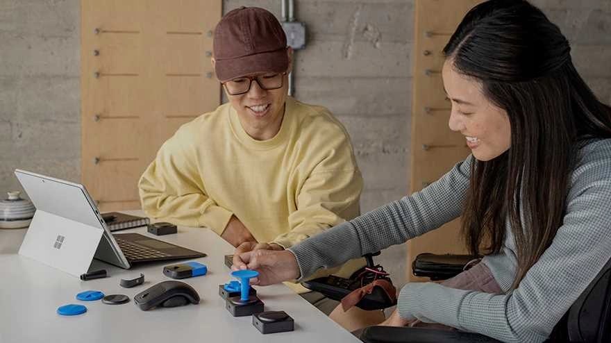 Laptop MICROSOFT Surface Pro 9 i5-1235U 8GB 256GB Liczba rdzeni procesora 10